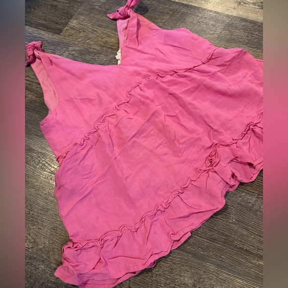 ⭐️3/$12⭐️Pink Ruffle Top with ties - Picture 3 of 5